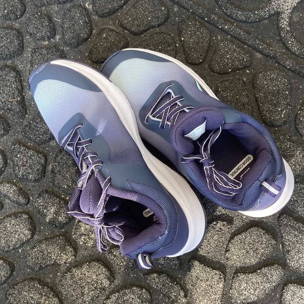 NWOT Women’s Sz-8 Athletic Shoes- Very Clean, Not Sure If Worn- Big Kids Sz-6.5
